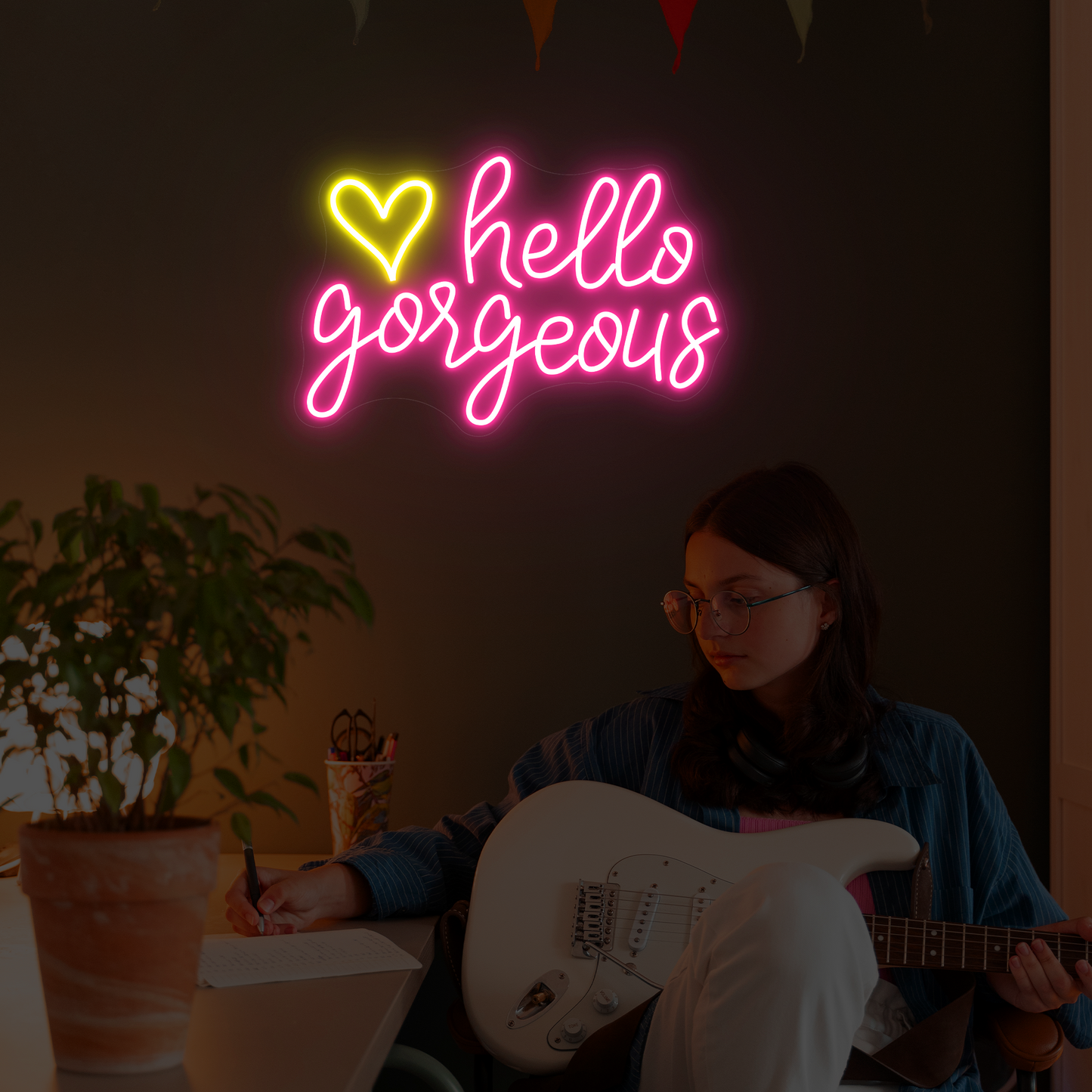 Hello-Gorgeous-neon-sign