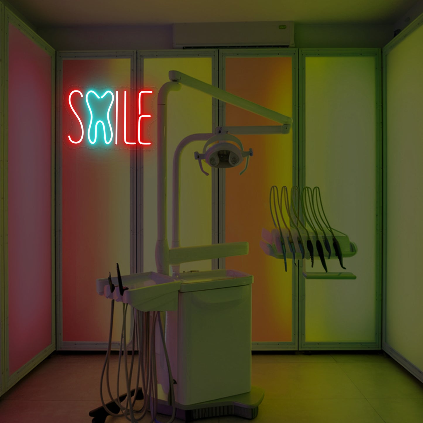 Smile-Neon-Sign